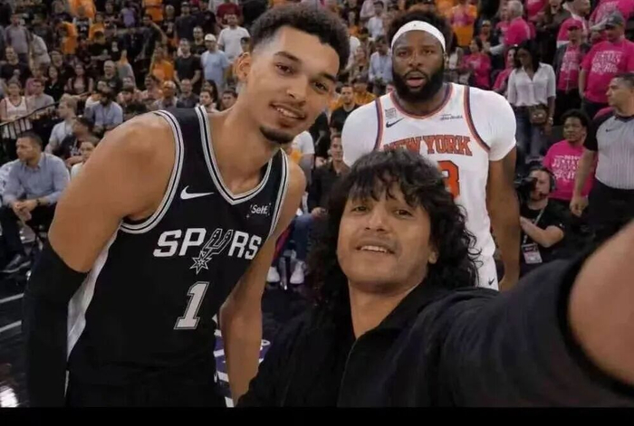 vip 注册地址-NBA官宣终身禁赛!文班亚马???|NBA总决赛|球迷|合影|比赛|球员_新浪体育_新浪新闻